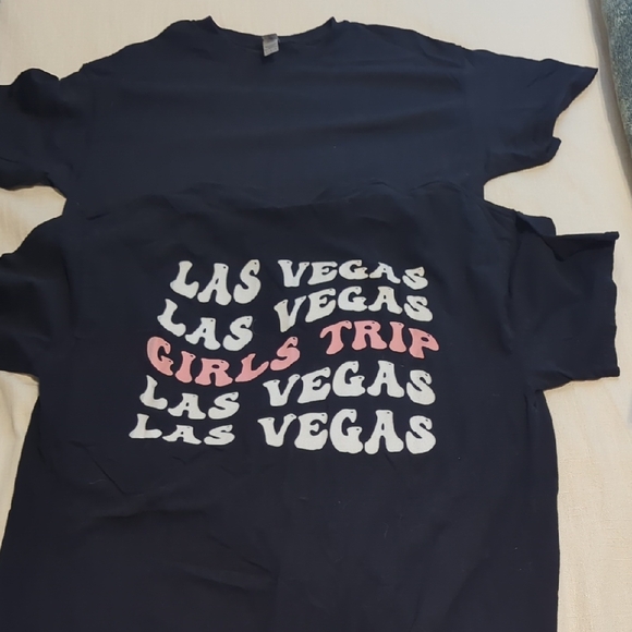 Gildan Tops - Gildan Black 'Girls Trip las vegas' Tee